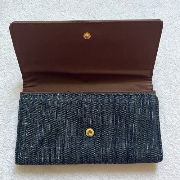 Claire’s Foldable Denim and Lace Wallet - Picture 2 of 6